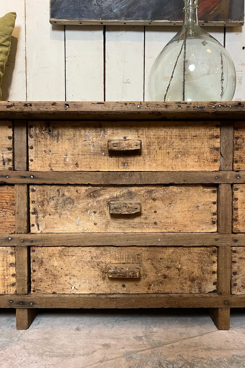 Grand meuble bas d’atelier