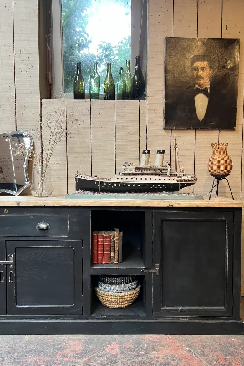 Grand meuble d’atelier