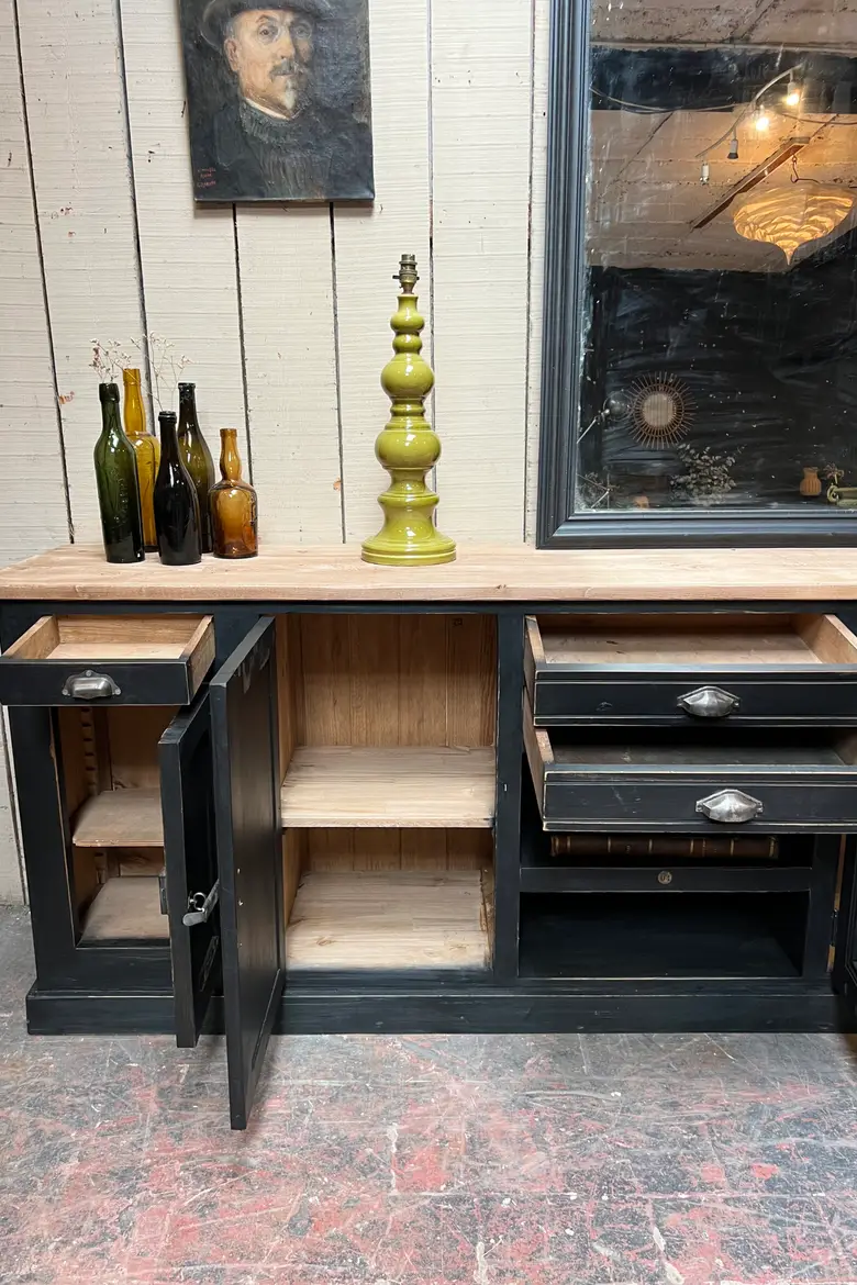Grand meuble d’atelier