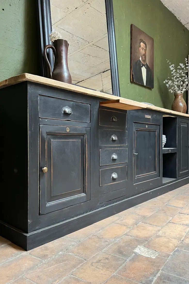 Grand meuble d’atelier