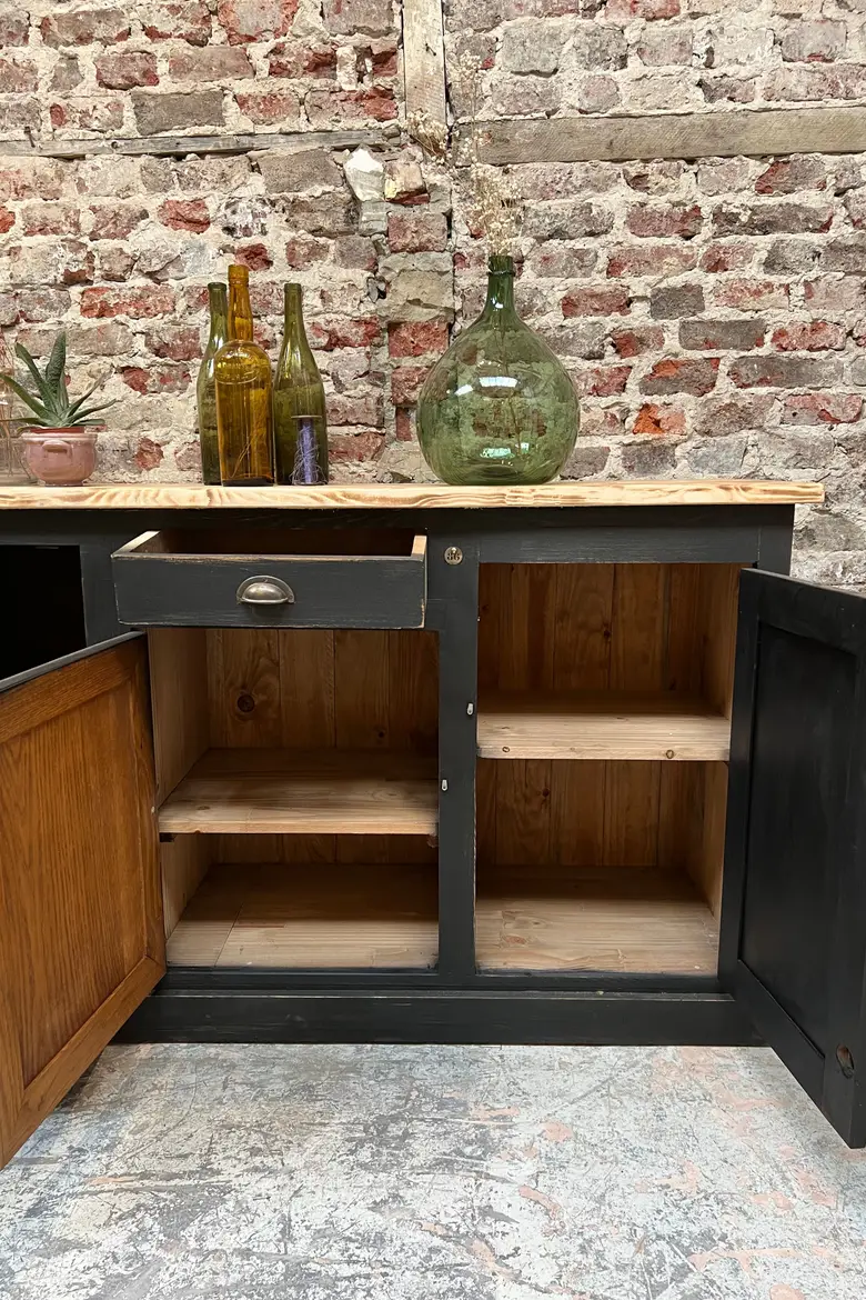 Grand meuble d’atelier