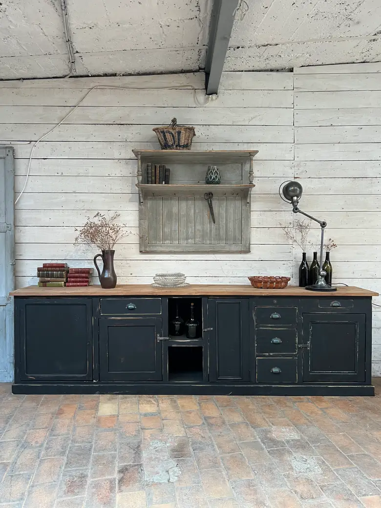 Grand meuble d’atelier