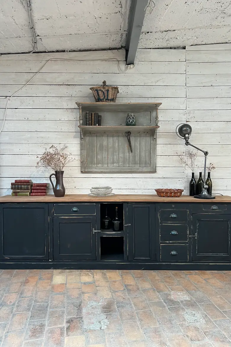 Grand meuble d’atelier