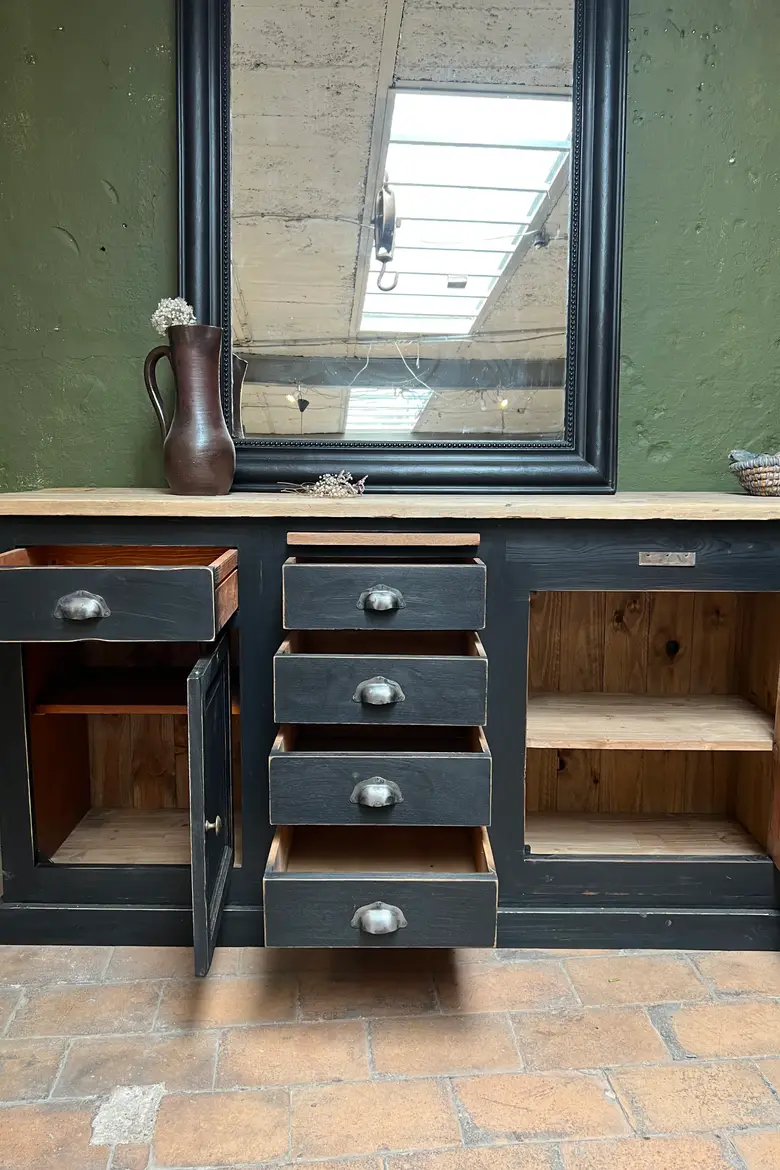 Grand meuble d’atelier