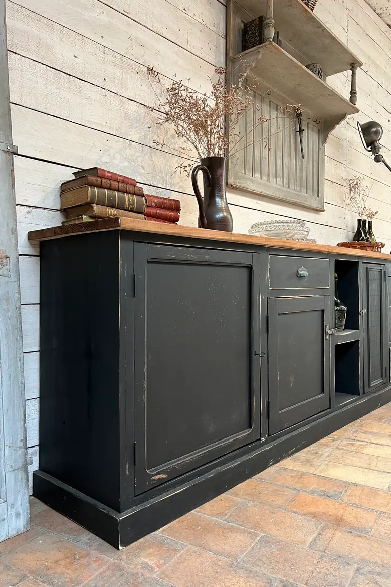 Grand meuble d’atelier