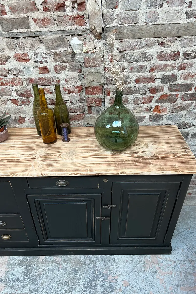 Grand meuble d’atelier