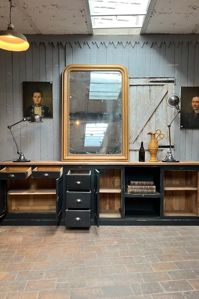 Grand meuble d’atelier