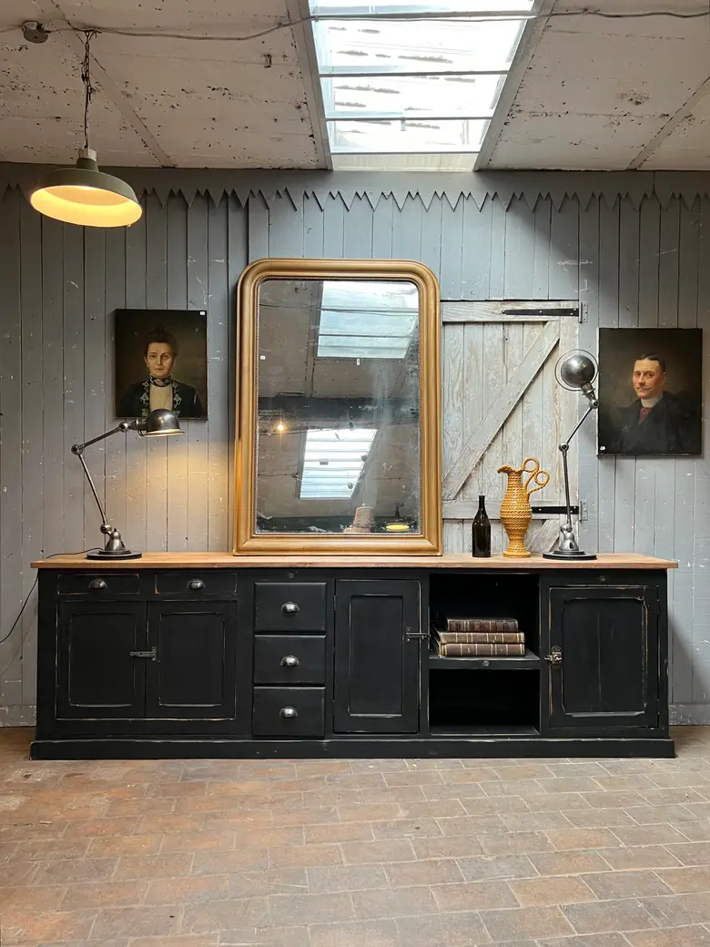 Grand meuble d’atelier