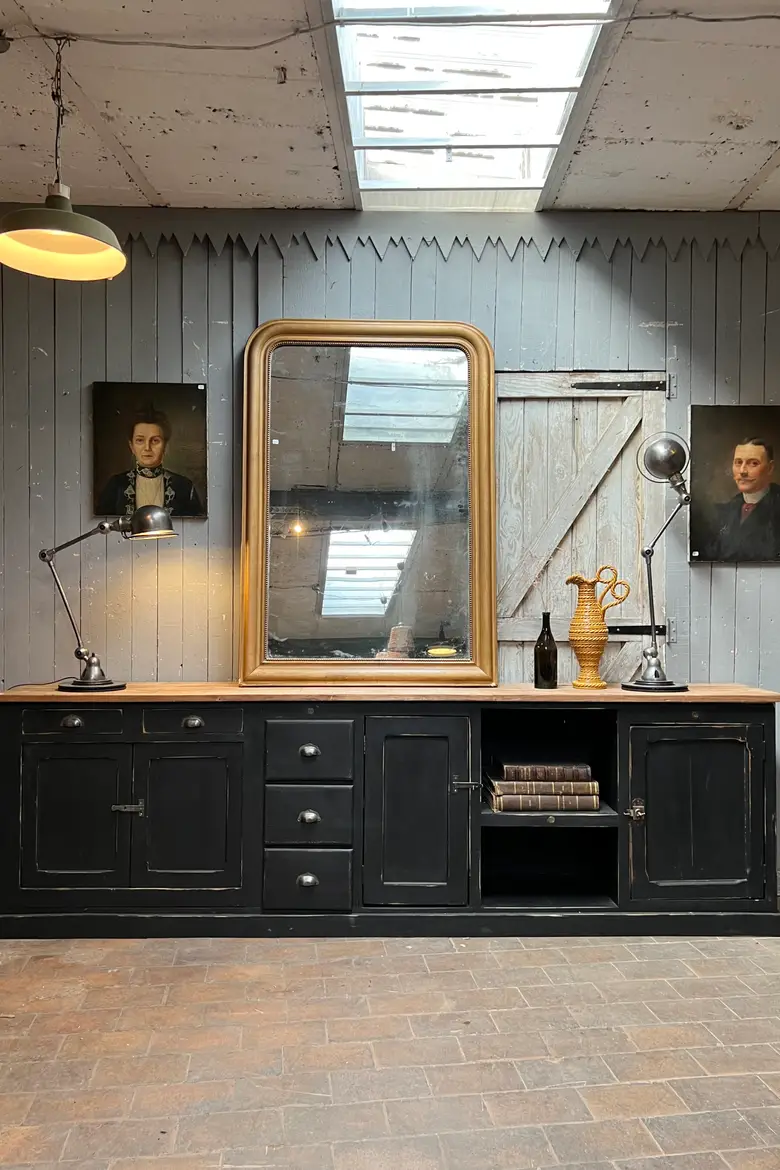 Grand meuble d’atelier