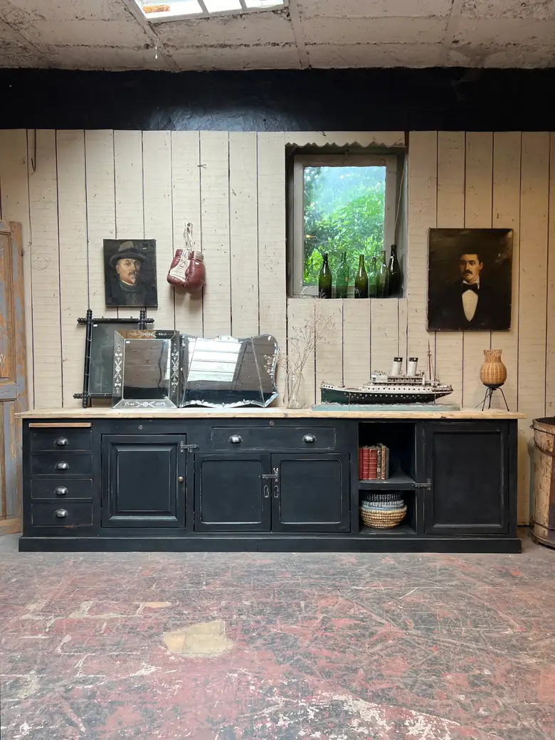 Grand meuble d’atelier