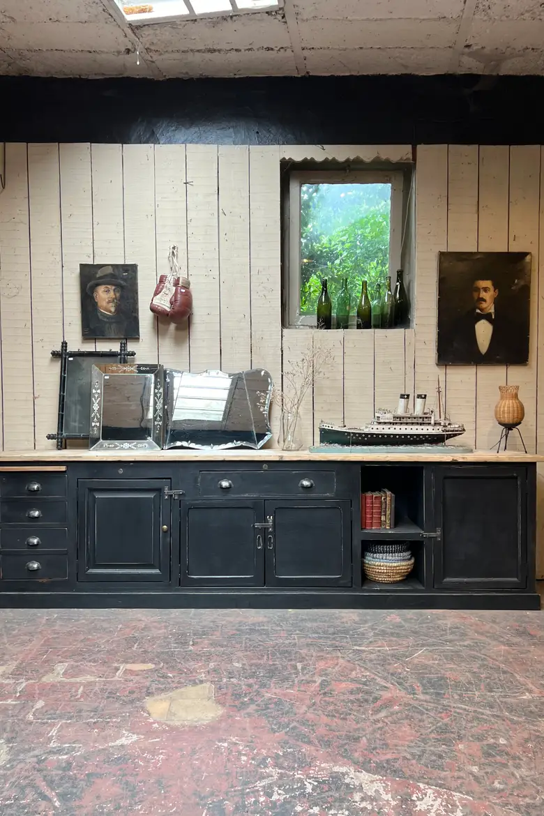 Grand meuble d’atelier
