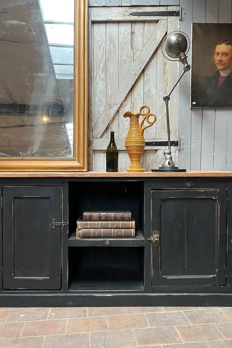Grand meuble d’atelier