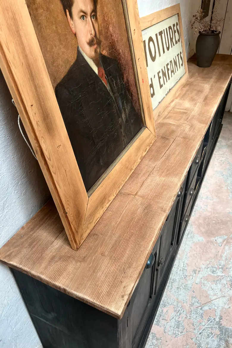 Grand meuble d’atelier