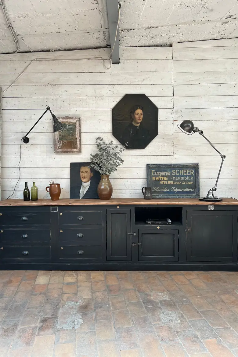Grand meuble d’atelier en bois