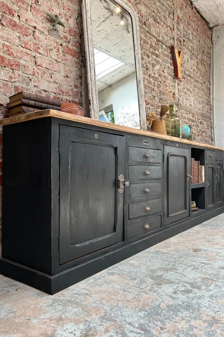 Grand meuble d’atelier en bois