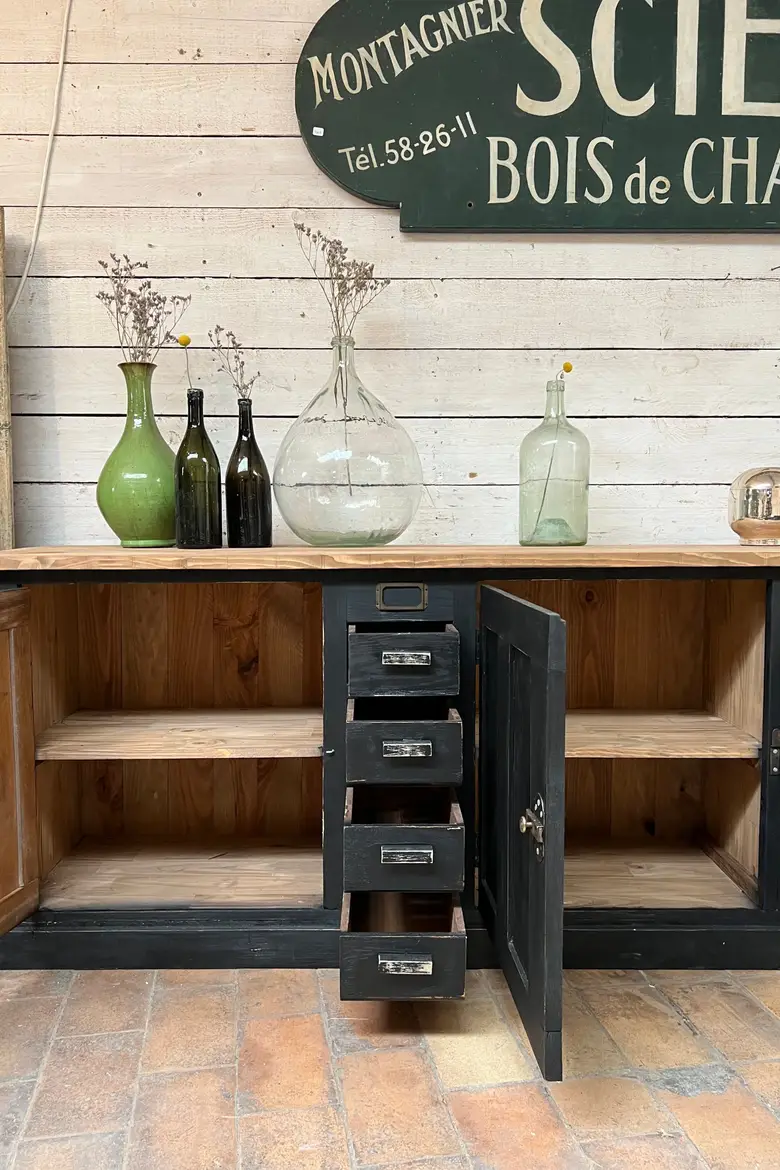 Grand meuble d’atelier en bois