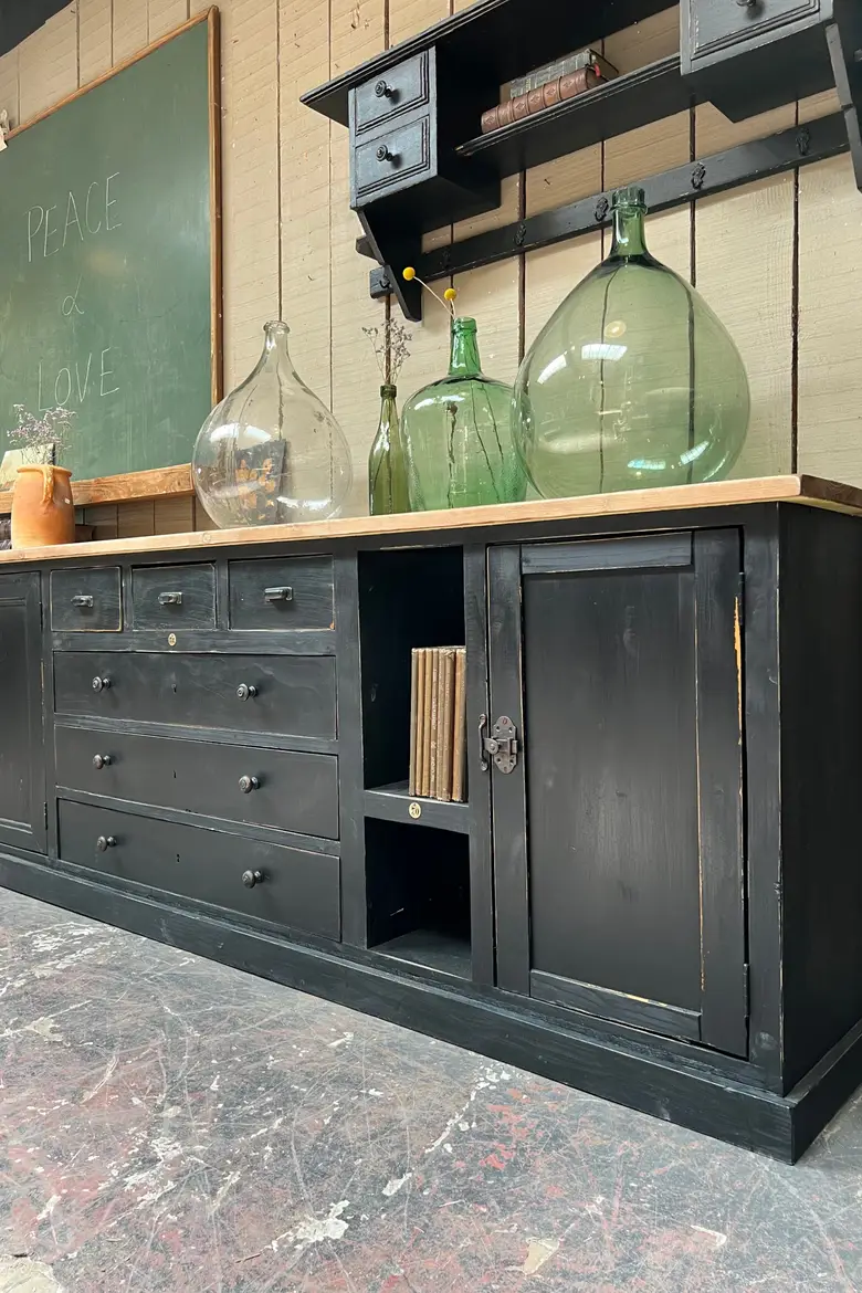 Grand meuble d’atelier en bois