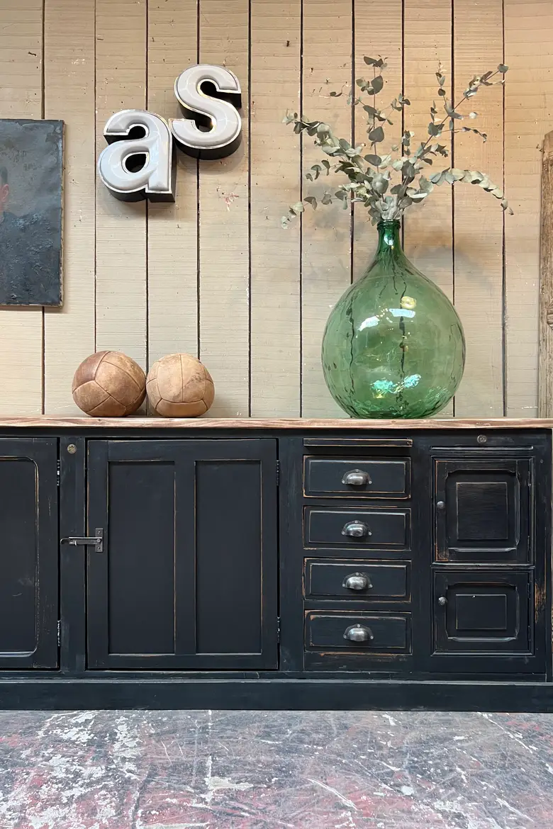Grand meuble d’atelier en bois