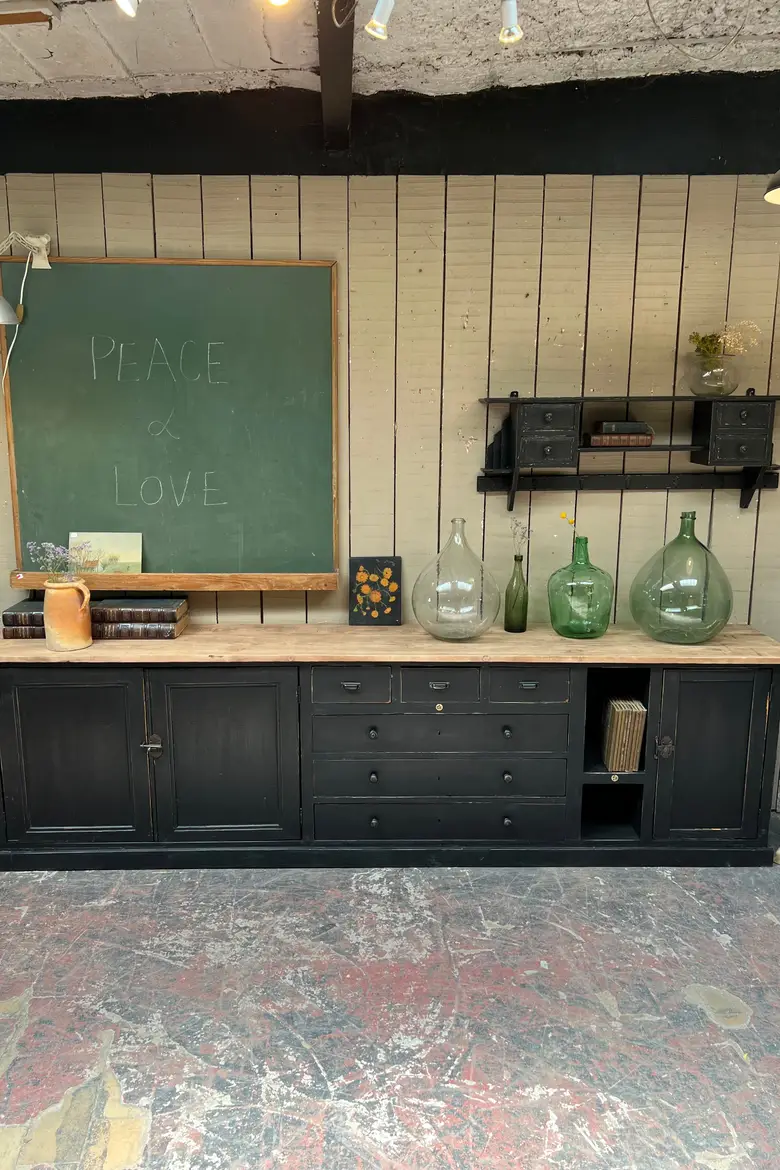 Grand meuble d’atelier en bois