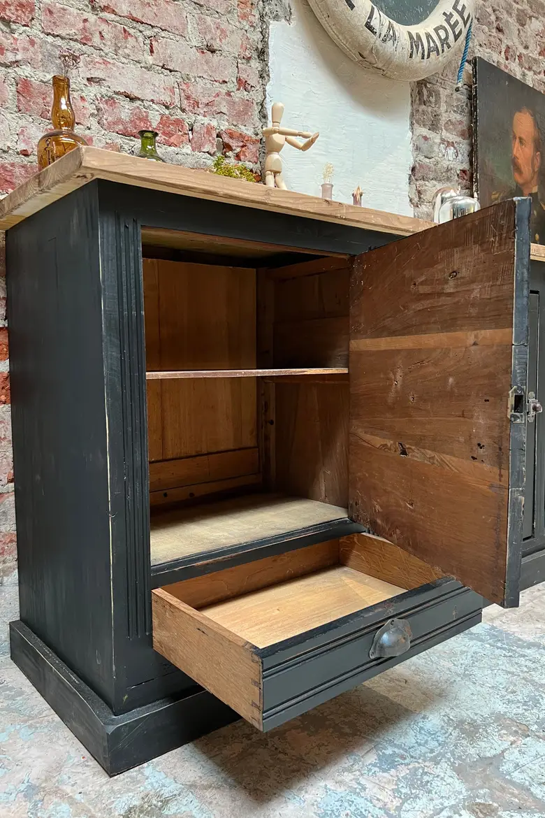 Grand meuble d’atelier en bois