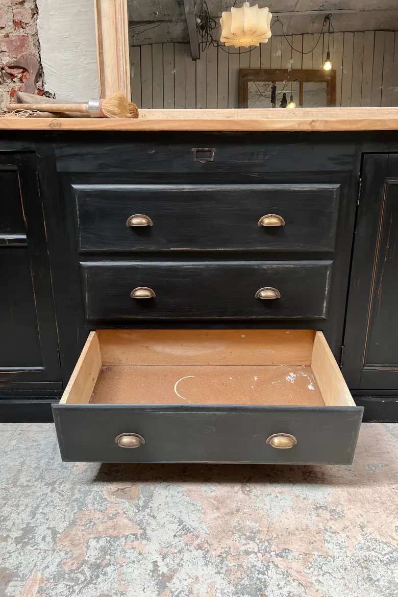 Grand meuble d’atelier en bois
