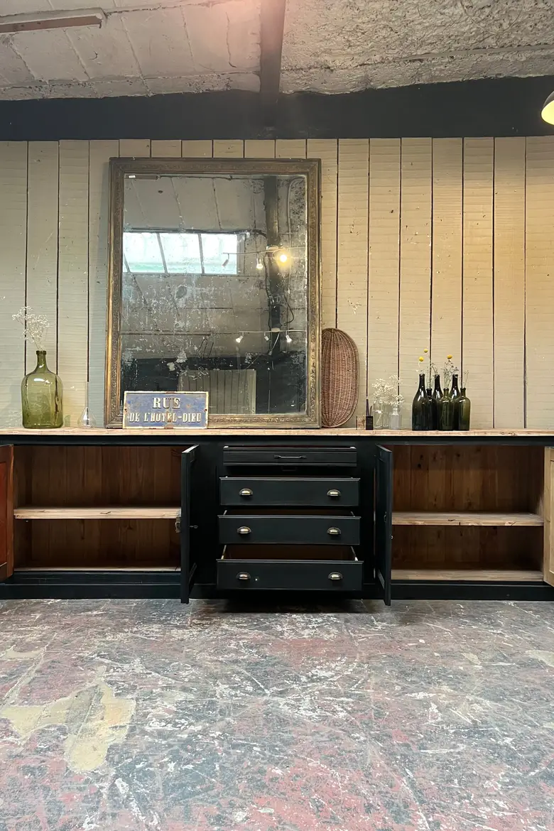 Grand meuble d’atelier en bois