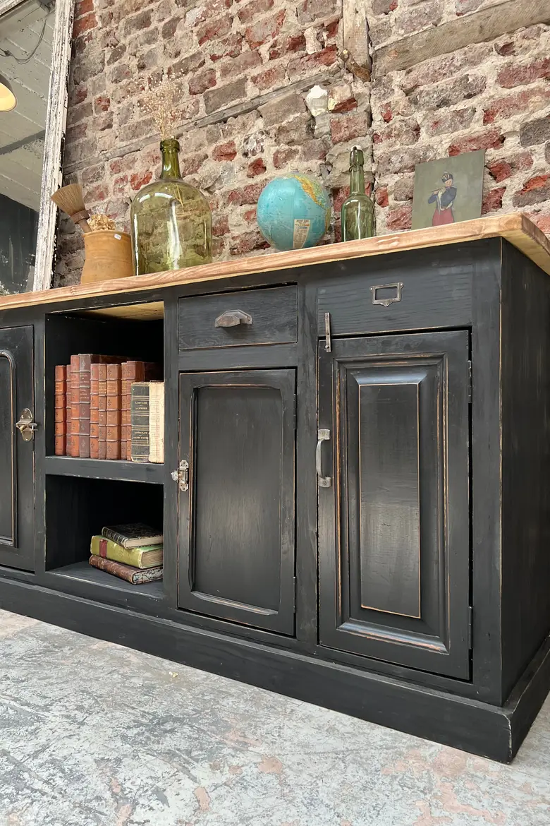 Grand meuble d’atelier en bois