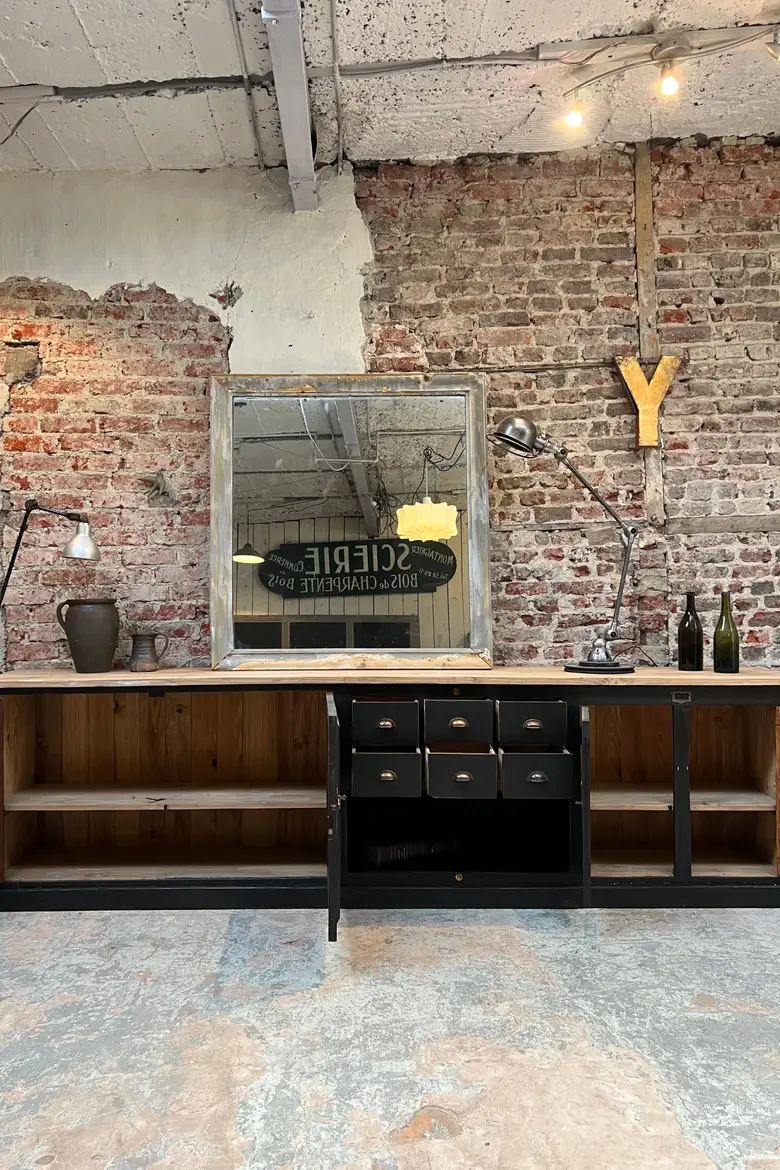 Grand meuble d’atelier en bois