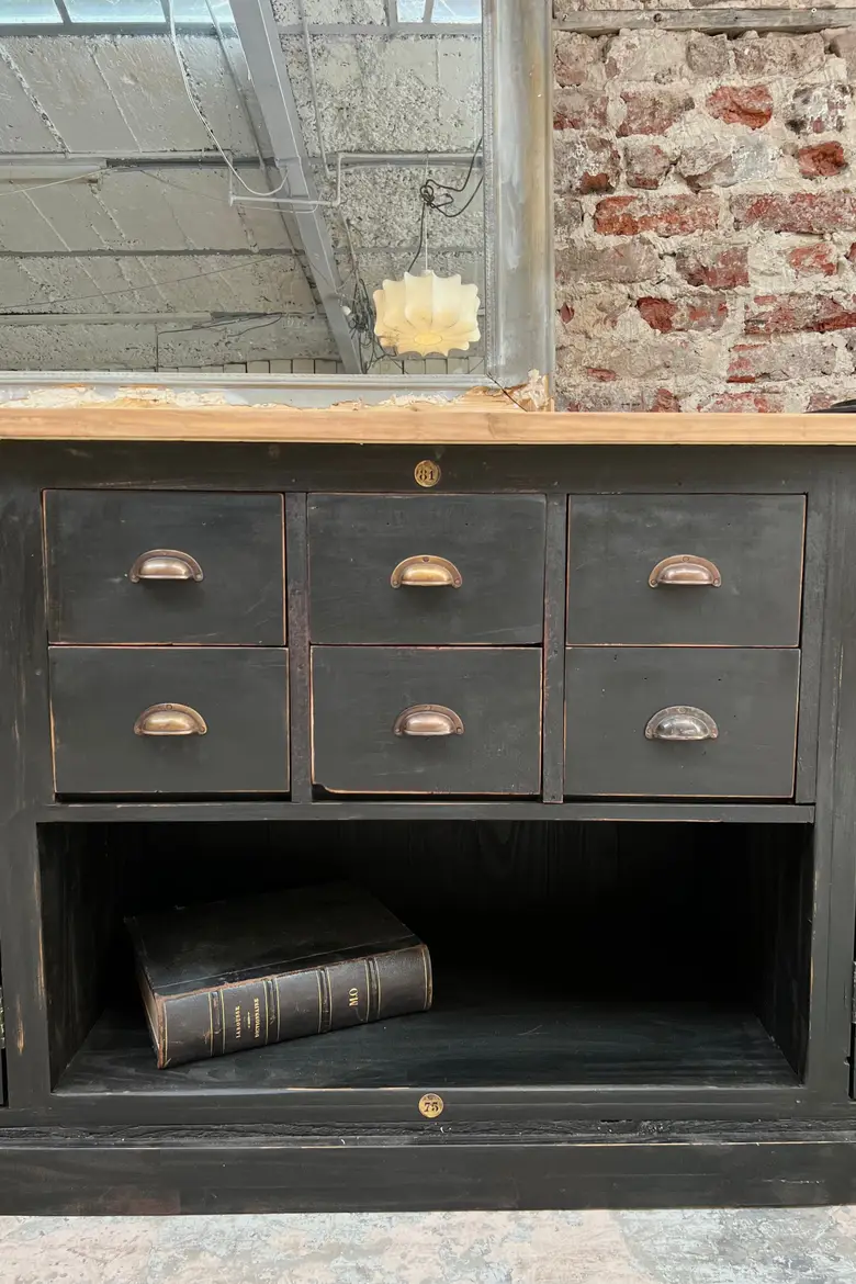 Grand meuble d’atelier en bois