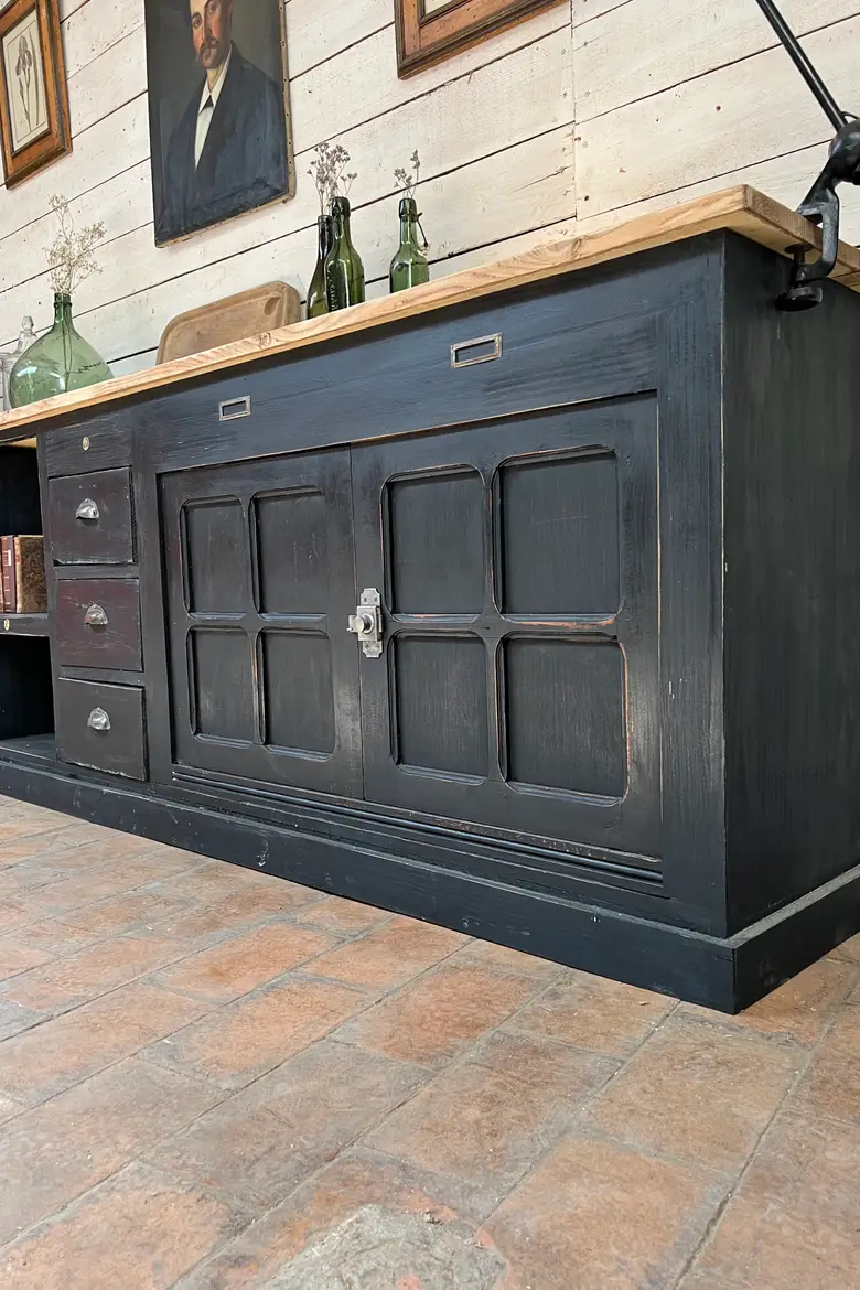 Grand meuble d’atelier en bois