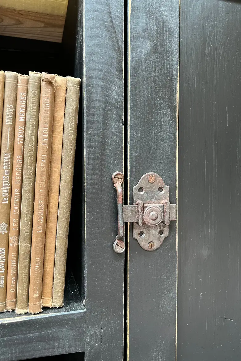 Grand meuble d’atelier en bois