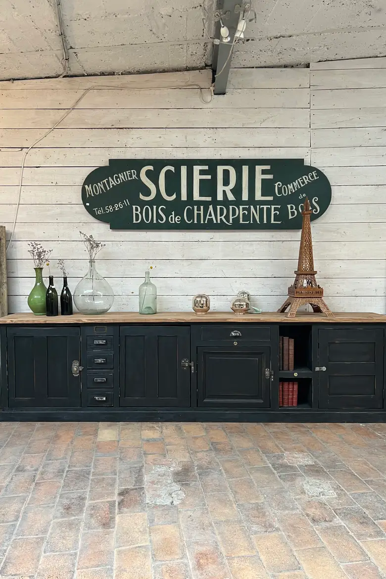 Grand meuble d’atelier en bois