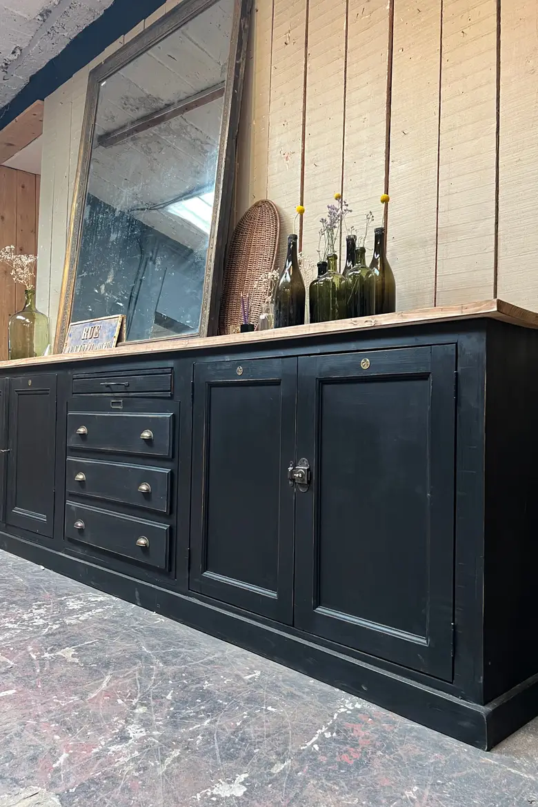 Grand meuble d’atelier en bois