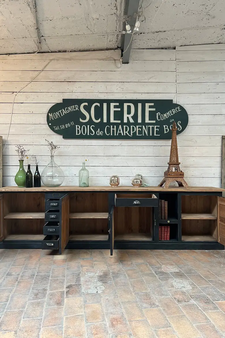 Grand meuble d’atelier en bois