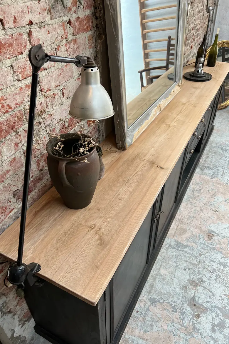 Grand meuble d’atelier en bois