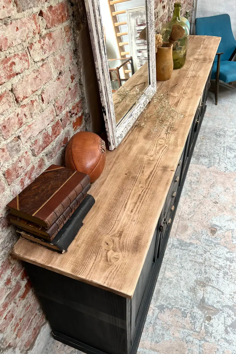 Grand meuble d’atelier en bois