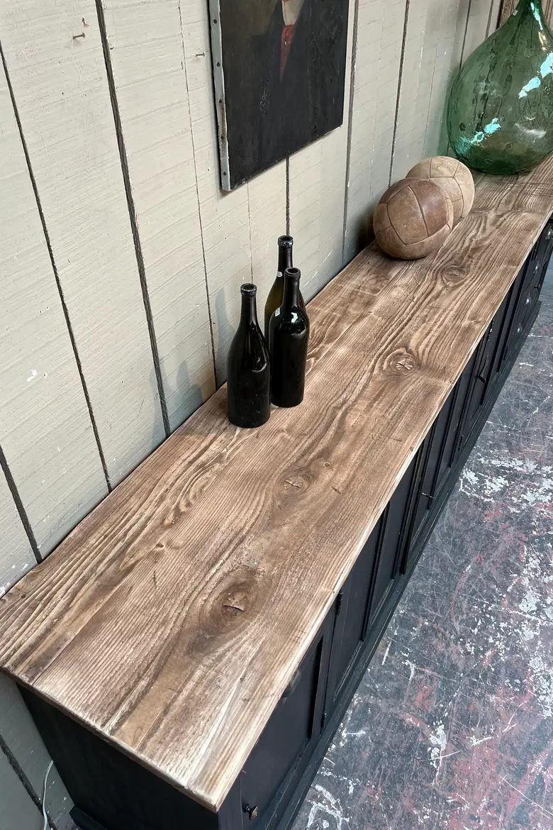 Grand meuble d’atelier en bois