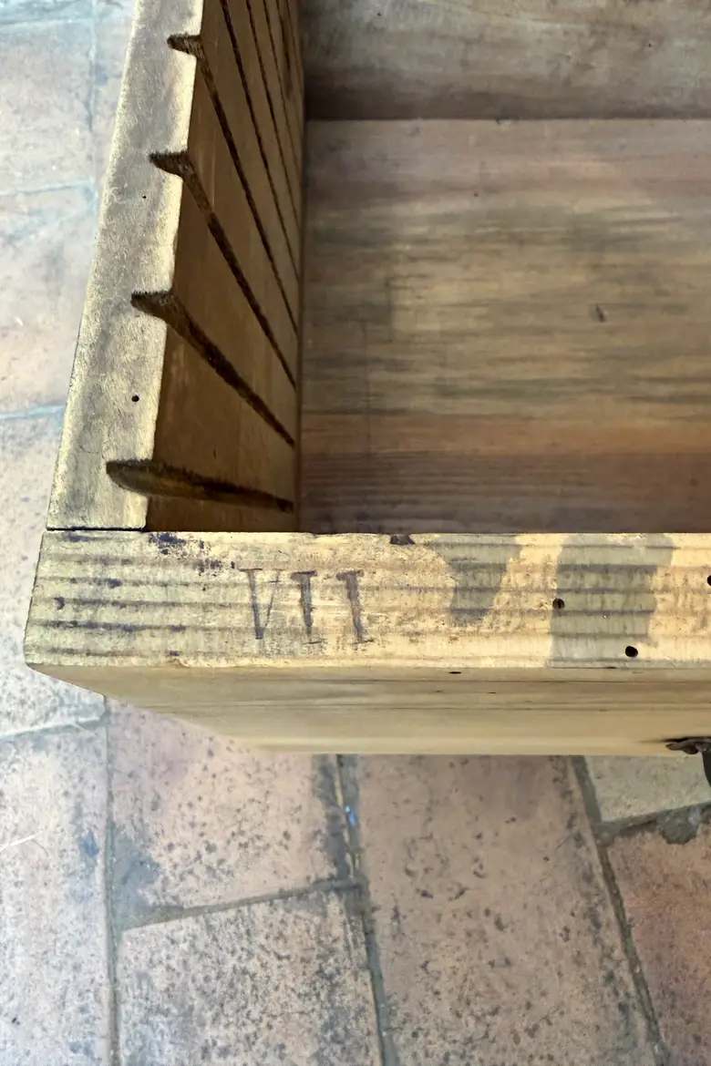 Grand meuble d’atelier en sapin – Début XXe siècle