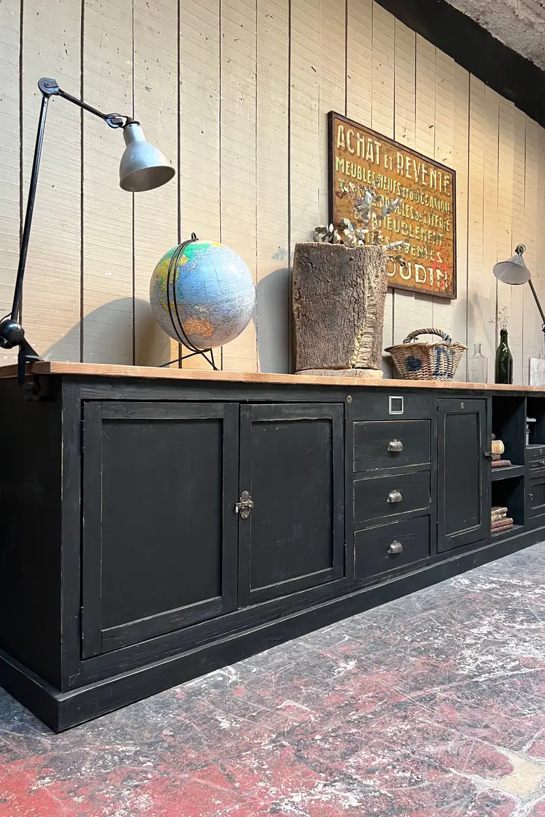 Grand meuble d’atelier