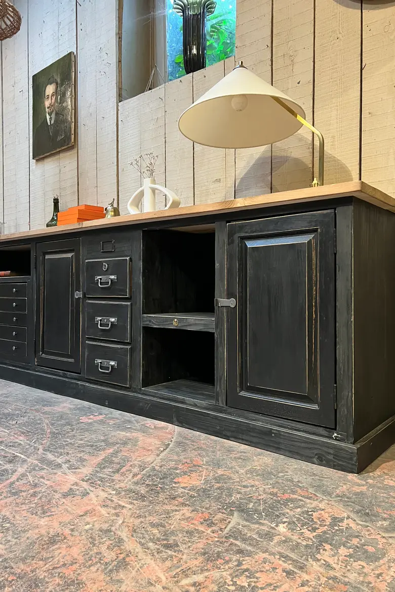 Grand meuble d’atelier