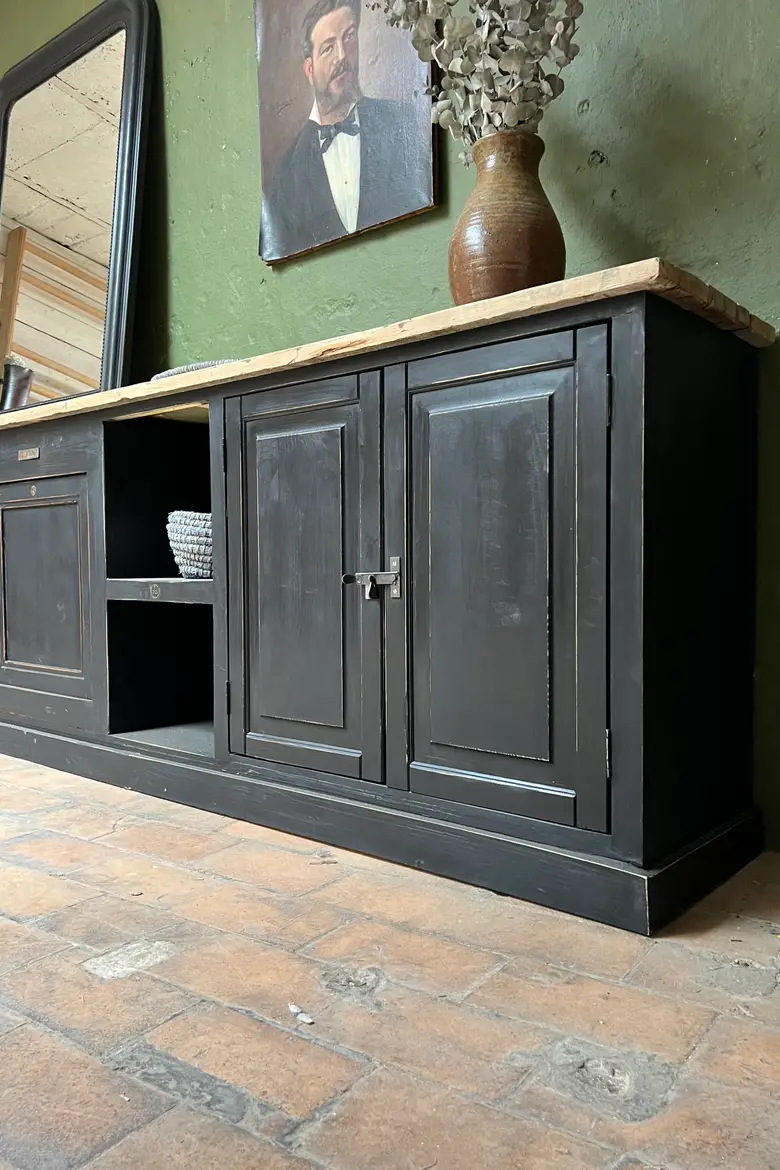 Grand meuble d’atelier