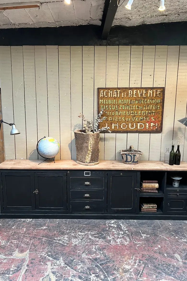 Grand meuble d’atelier