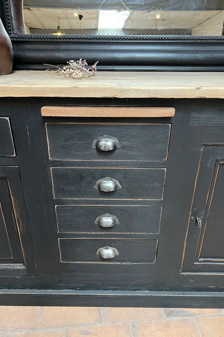 Grand meuble d’atelier