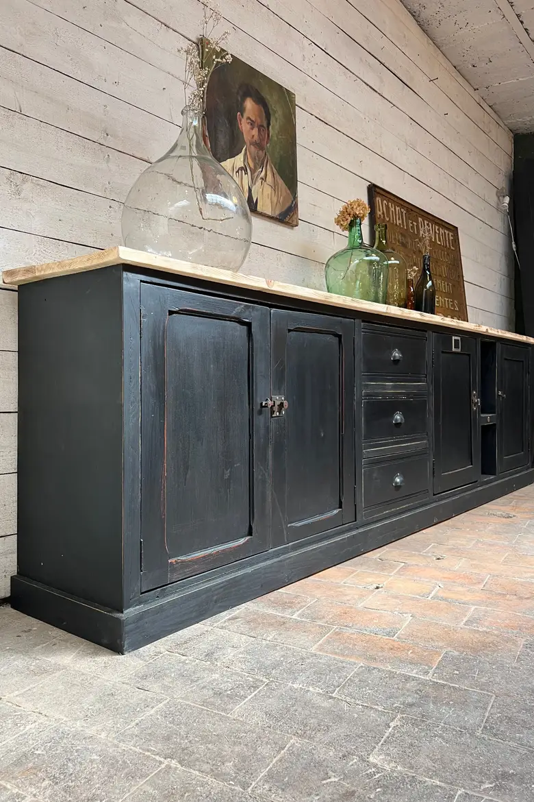 Grand meuble d’atelier