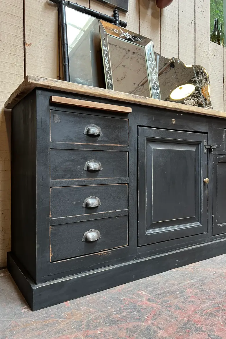 Grand meuble d’atelier