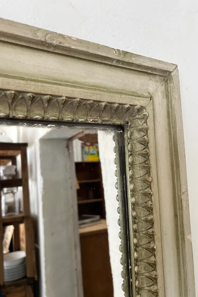 Grand miroir ancien à la patine verte – Années 60