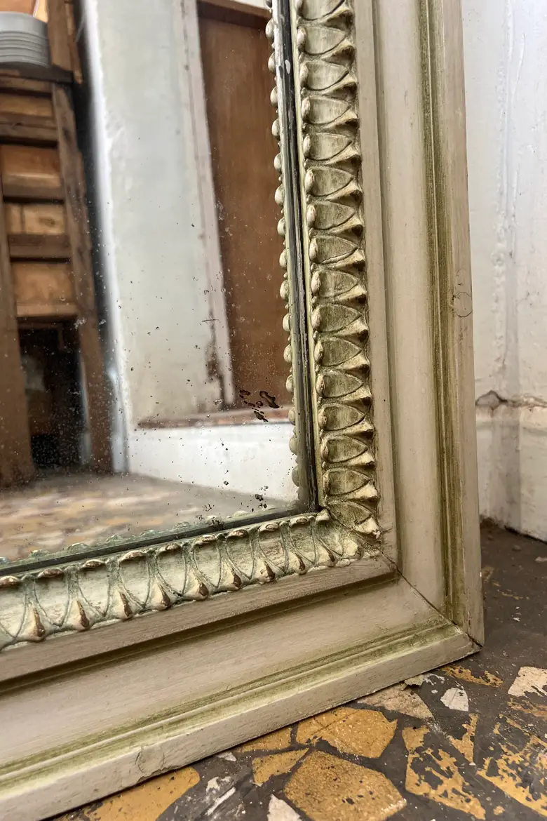 Grand miroir ancien à la patine verte – Années 60