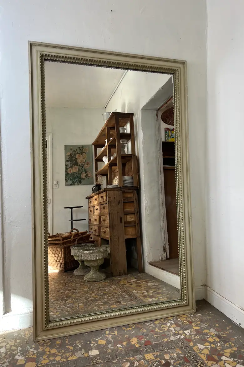 Grand miroir ancien à la patine verte – Années 60