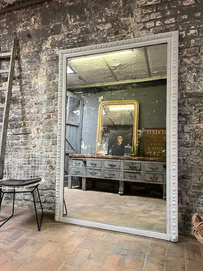 Grand miroir de style Directoire XIXème