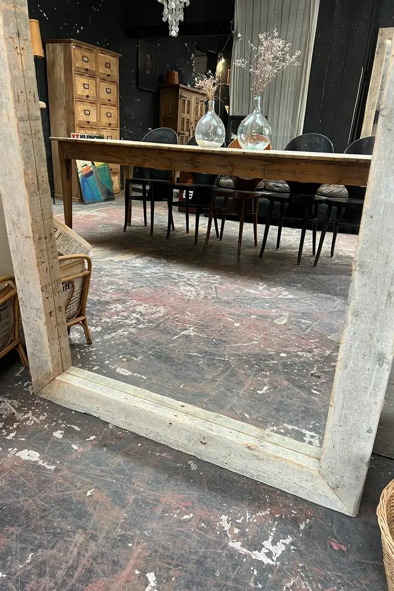 Grand miroir en bois ancien